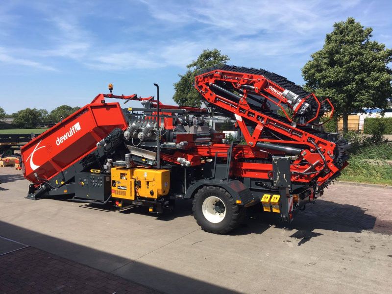 Dewulf lanceert efficiënte overlaadcombi met de Field Loader 240
